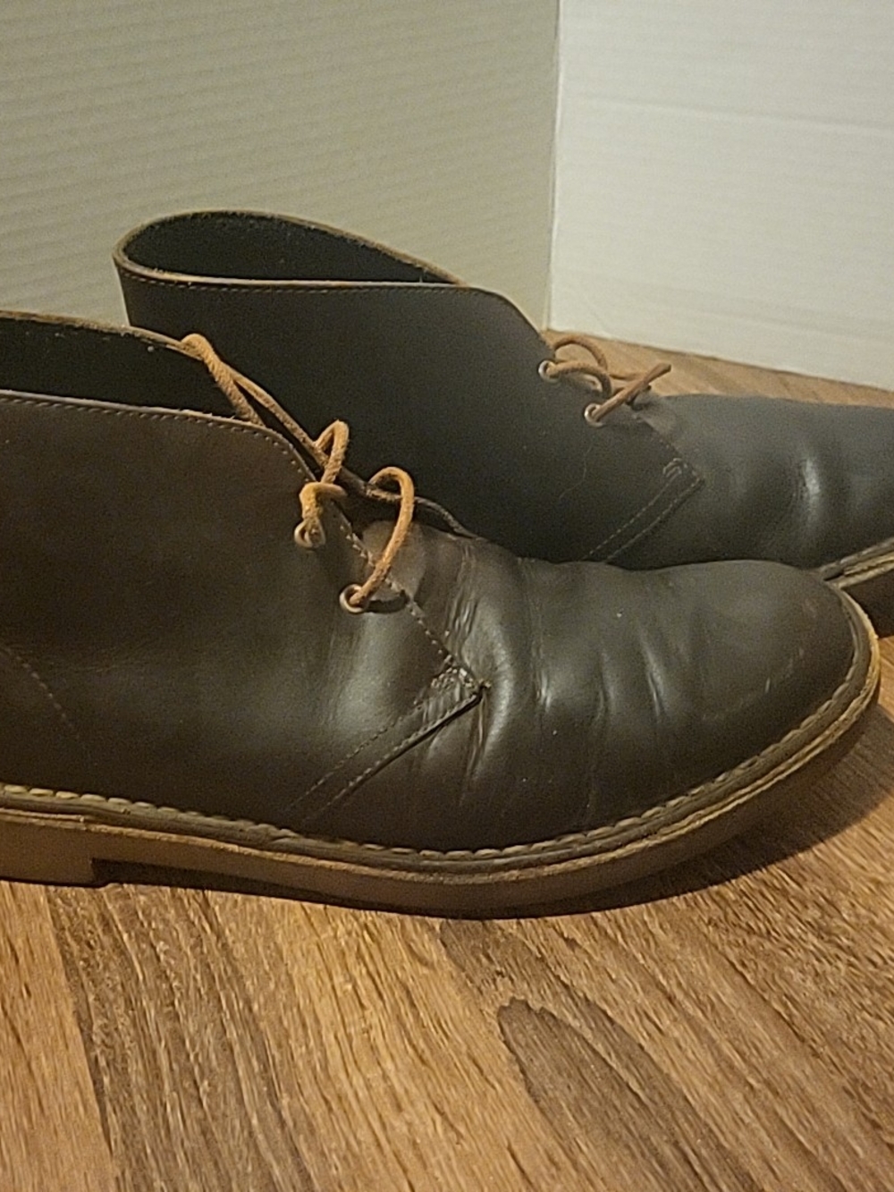 Clarks Men's Chukka Boots in Dark Brown with Tan Laces